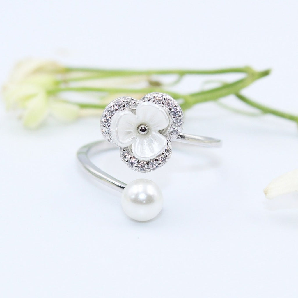 Pearl Flower 925 Sterling Silver Ring: Adjustable Cubic Zirconia